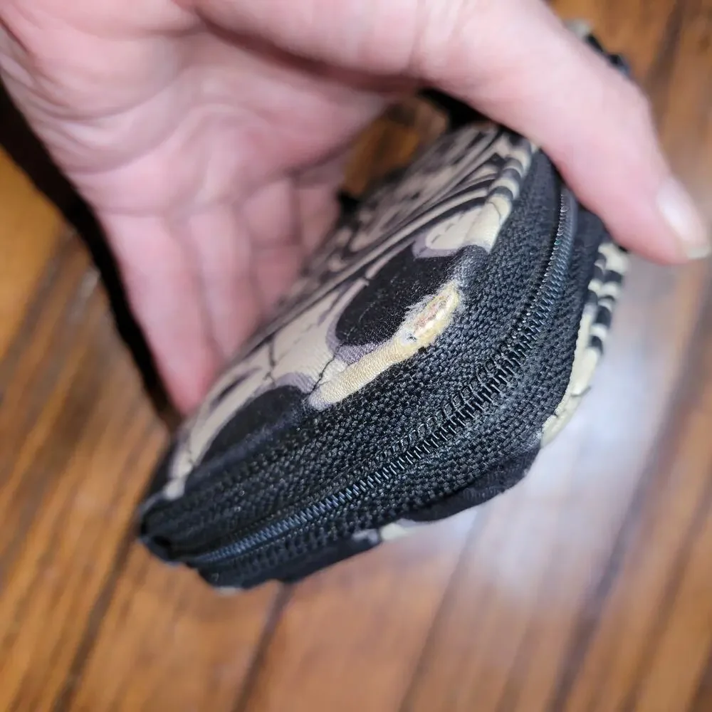 Vera Bradley Night & Day Carry it All Wristlet (Wallet Phone Card Cash)Pre-owned - Picture 9 of 10